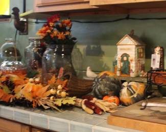 Thankgiving Delight, Frog Figurine, Ceramic Bird and House