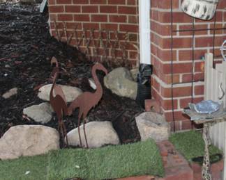 Garden Metal Art, Pedestal, Basket