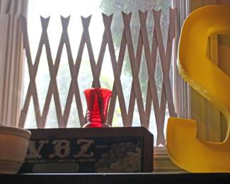 Ruby Vasem, Sign, Bowl Letter S