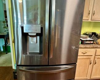 Presale Item #22 - LG French Door Refrigerator - Model LMXS28626D   -   $600
