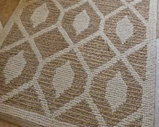 Pottery Barn jute 3 x 5 area rug