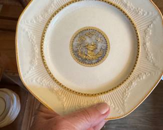 Meakin Dinnerware - large set