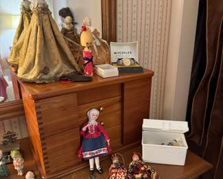 Jewelry Box, Dresser Doll