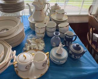 Wedgwood, Antique Dessert Set