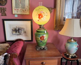 Gone With the Wind Table Lamp, lighted, Work Table