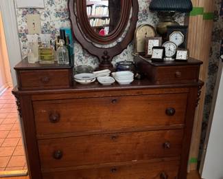 Dresser -