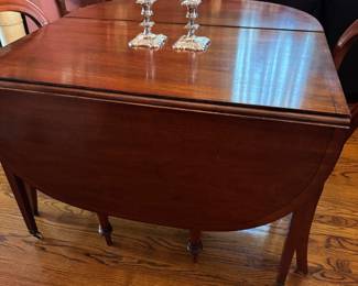 Drop End Dining Table - in Excellent Condition Perfect for a small space