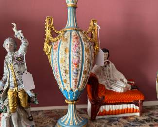French HP Urn