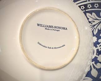 Williams Sonoma “Blue Tile” 4 pasta bowls and serving bowl