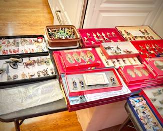 Vintage and antique British soldiers, most in original boxes