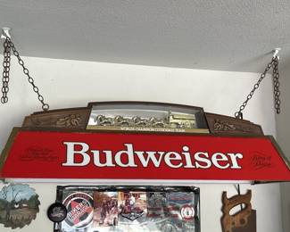 Budweiser Overhead Pool Table Light w/ Clydesdales