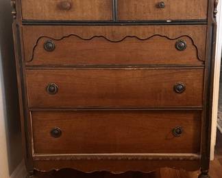 Antique Traditional Chest of Drawers on Casters