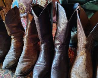 BOOTS