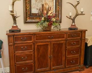 Oak queen-size bed, dresser, and nightstands