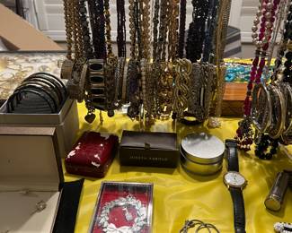 More jewelry, cuff links, etc.