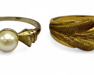 (2) 14K Yellow Gold RIngs One Including A Pearl