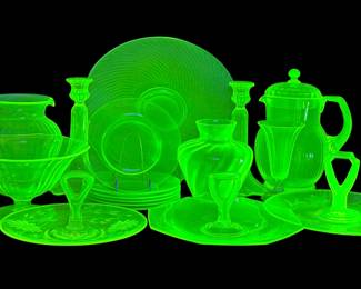 (17pc) Uranium Set Of Serving Pieces & More