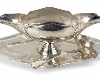 Sanborns Sterling Silver Gravy Boat With Underplate & Ladle