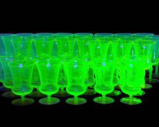 (41pc) Uranium & Amber Glasses