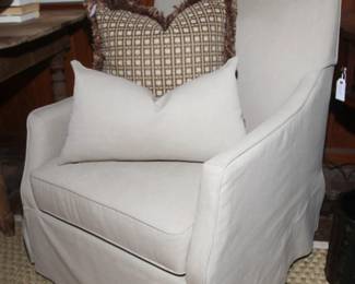 1 OF PR. LIKE NEW SWIVEL CLUB CHAIRS