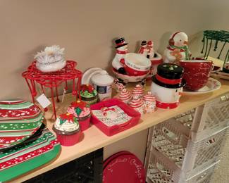 Christmas serving dishes, candles, napkins, bowls