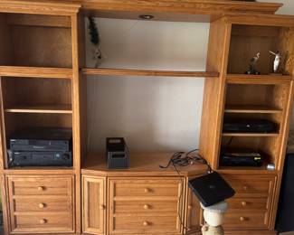Entertainment center 