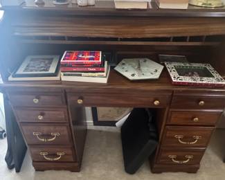 Small office desk