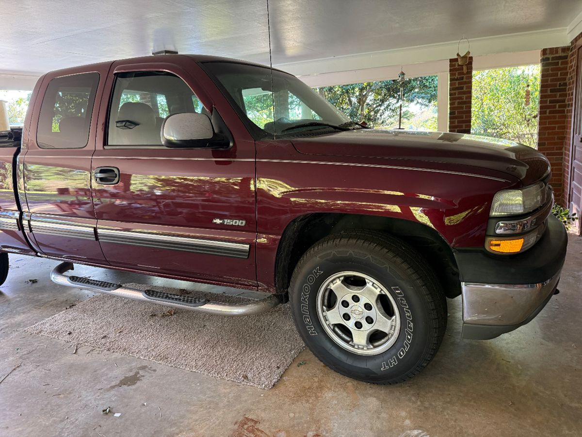 Chevrolet Silverado Z-71 with 159,300 miles. 2000 model.
$7,995.00.
