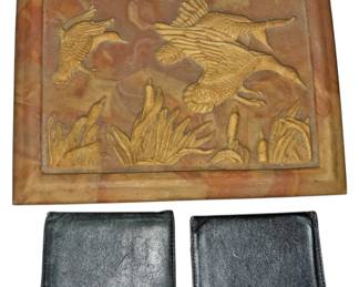 Vtg American Walnut Incolay Stone Box