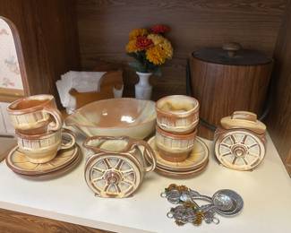 Frankoma pottery