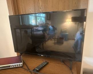 LG 32" flatscreen TV