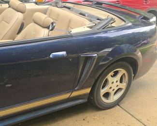 2002 Ford Mustang V6