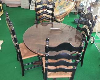 DINING TABLE N 4 CHAIRS