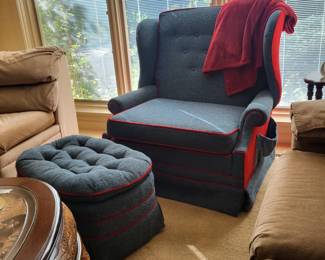CUDDLE CHAIR