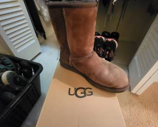 UGG BOOTS