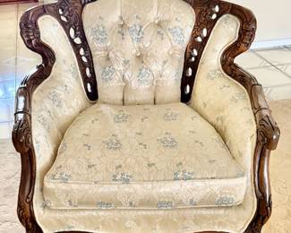 Victorian style matching couch & 2 chairs