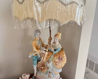 2 vintage Capodimonte Lamp