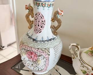 vintage Capodimonte