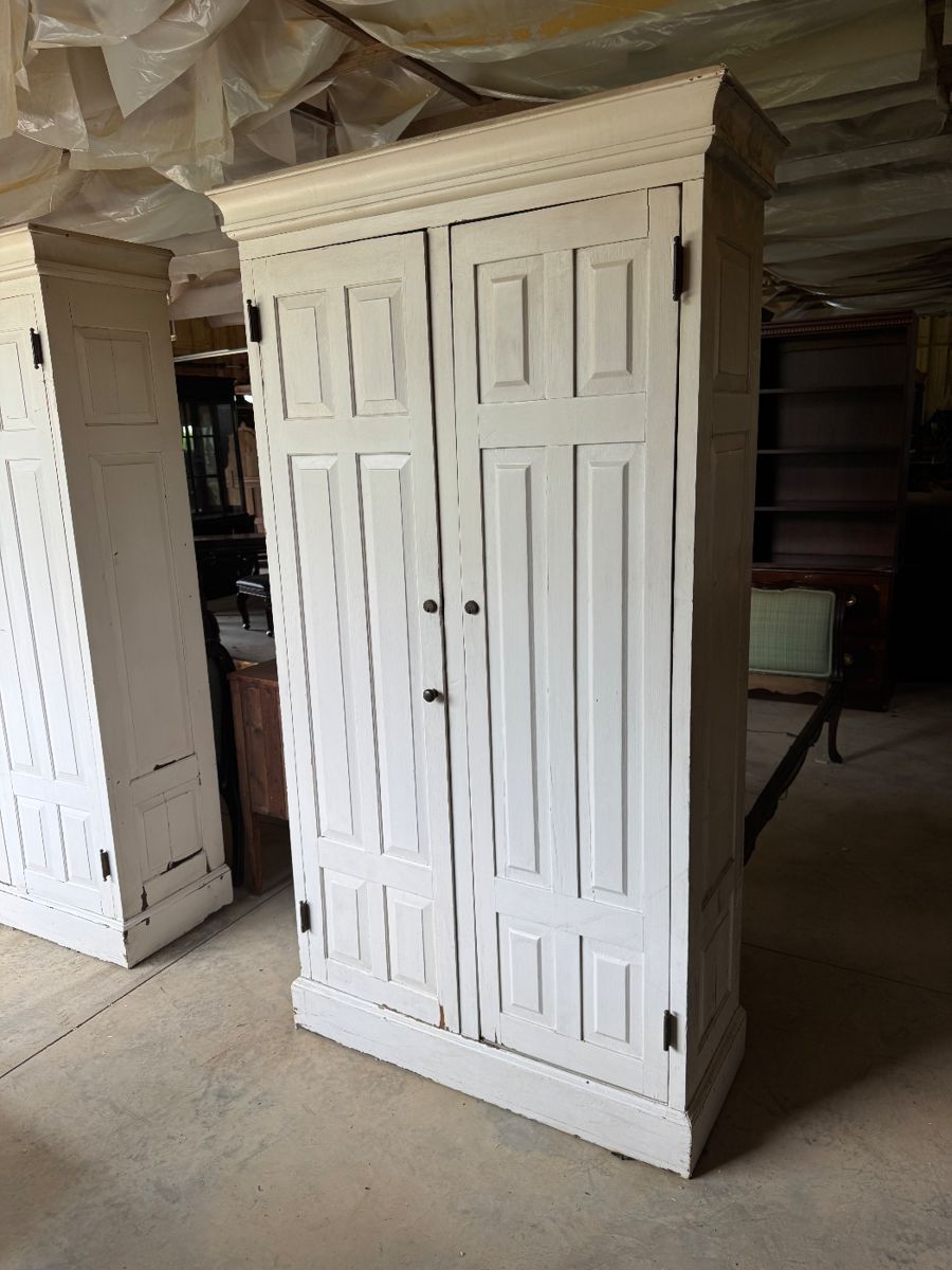 Railway cabinet from late 1800's