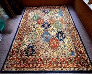 Heritage Collection wool rug (7'6" x 9'6")