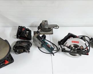 Assorted saws