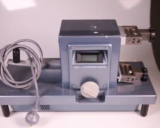 SDL INTERNATIONAL 3 EXTENSION METER