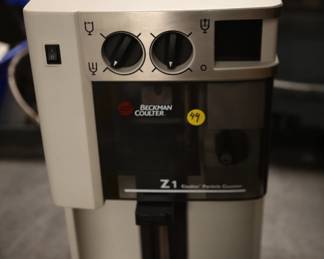 LOT OF BECKMAN COULTER MODEL Z1 PARTICLE COUNTER