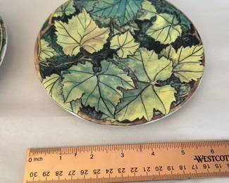 $100 each - Set of Gien France Feuillage Porcelaine Plates.  Hand Painted grape leaf and vine decor on cream toned porcelain plates. Gien France Feuillage pattern.