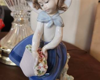 Lladro - 'Pretty Pickings' porcelain figurine...#5222.  1984. 