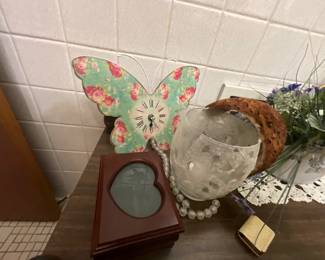2nd bathroom