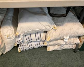 3rd bedroom - Bed pillows