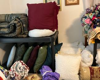 3rd bedroom - more pillows plus set of nearly new curtains