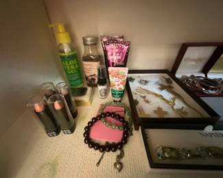 Bathroom - closet