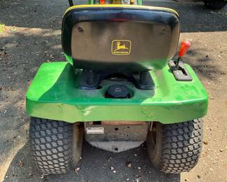 John Deere tractor LX172